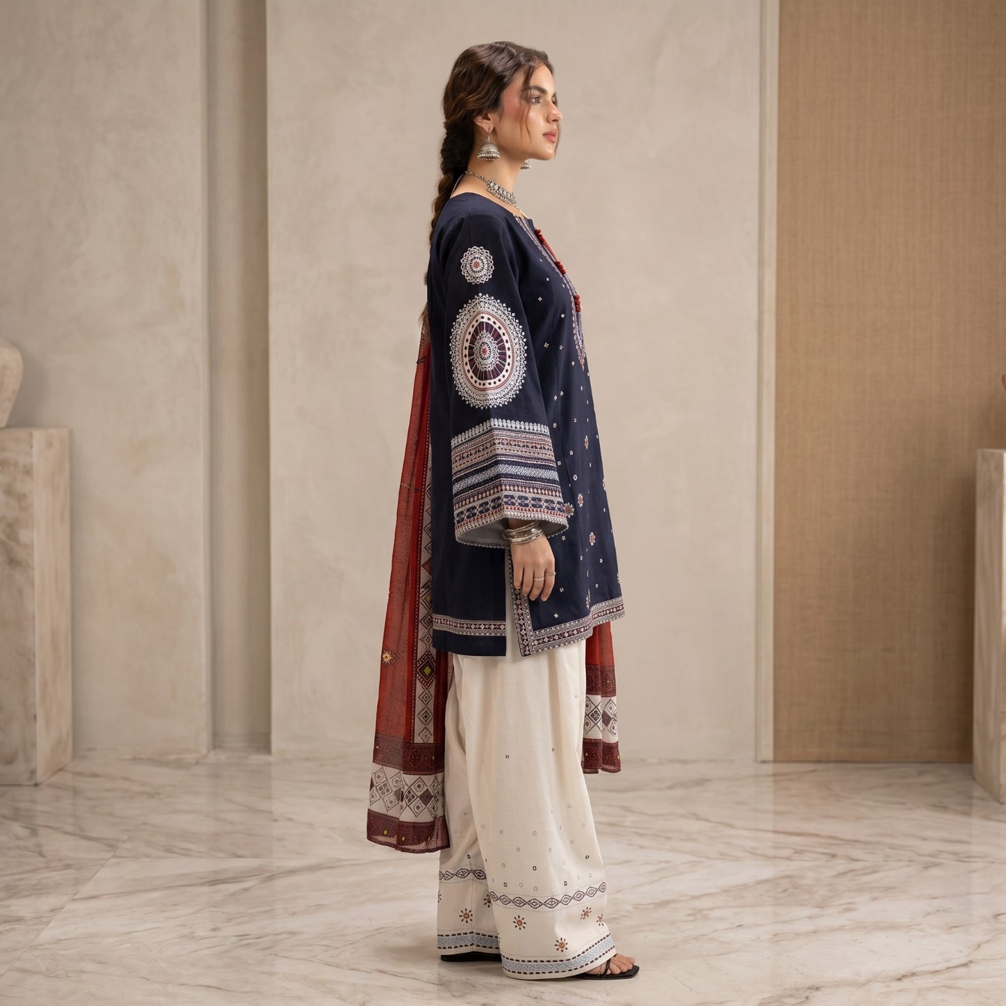 MARIA.B LAWN EMBROIDERED UNSTITCHED 3PC
