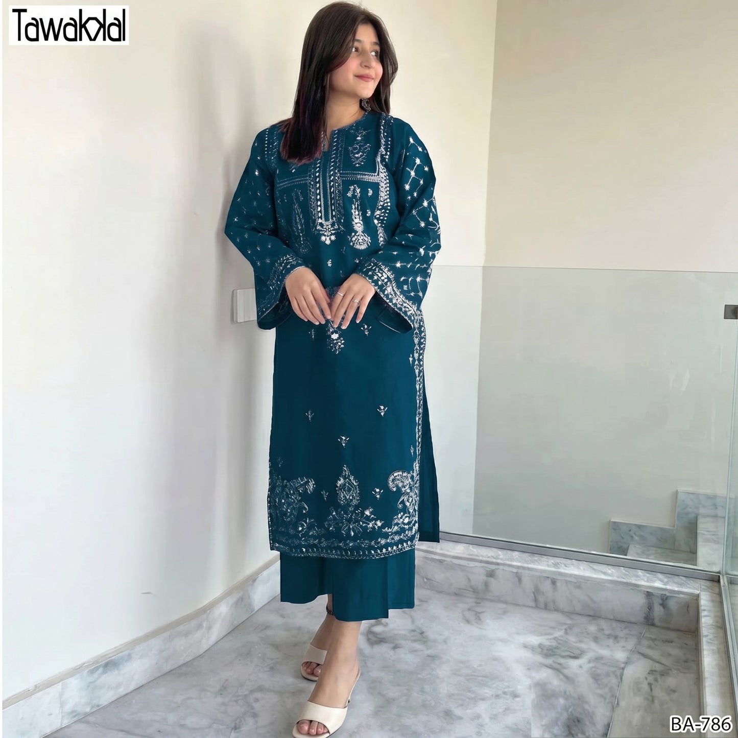 TAWAKKAL LAWN EMBROIDERY UNSTITCHED 2PC