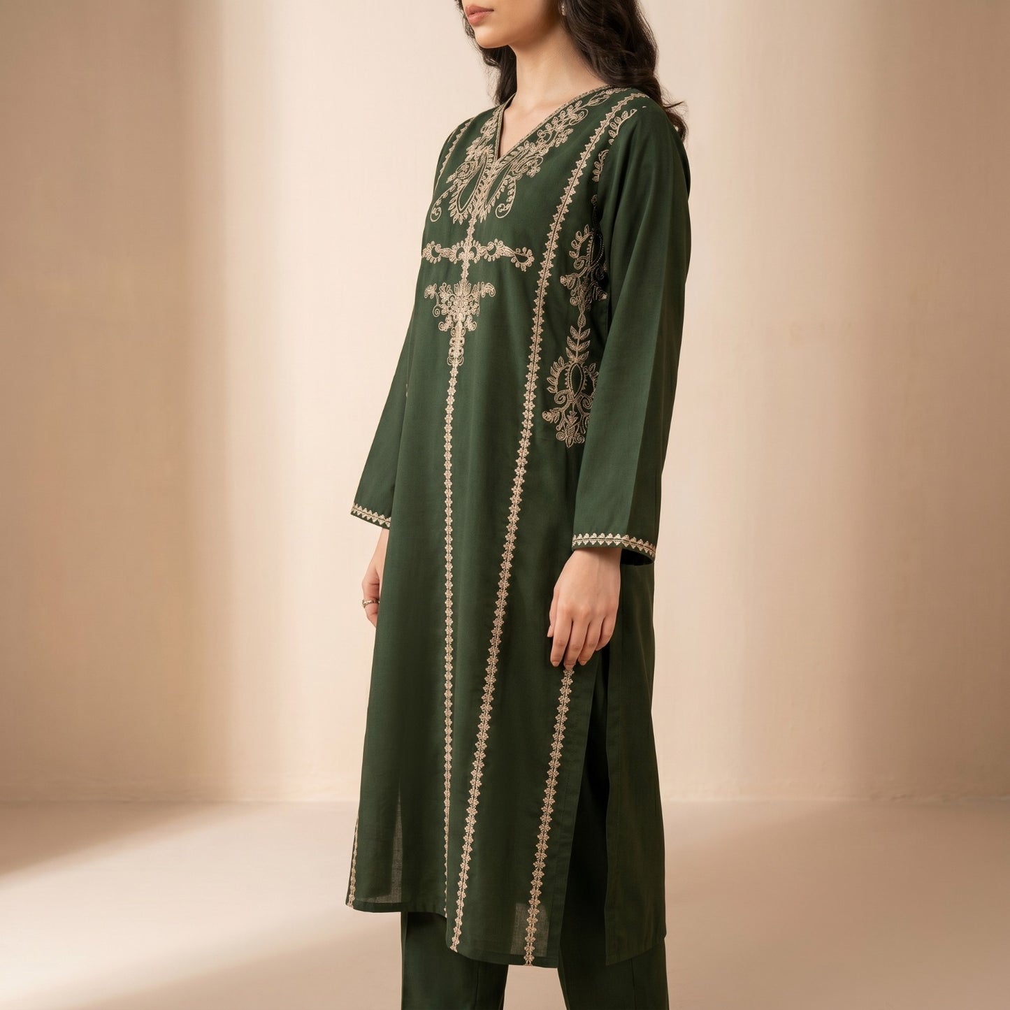 BATIK LAWN EMBROIDERY UNSTITCHED 2pc